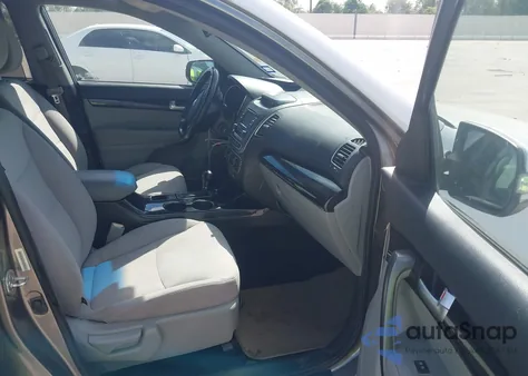 2015 Kia Sorento Lx из США, поврежденный, VIN 5XYKT3A65FG552813